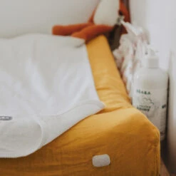 Housse De Sofalange En Mousseline + éponge BEABA Miel -MADE4BABY BOUTIQUE housse de sofalange en mousseline eponge beaba miel 3