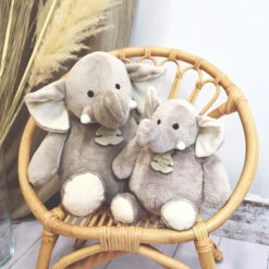 Peluche éléphant Gris 23 Cm HISTOIRE D’OURS La Savane -MADE4BABY BOUTIQUE peluche elephant gris 23 cm histoire dours la savane 2