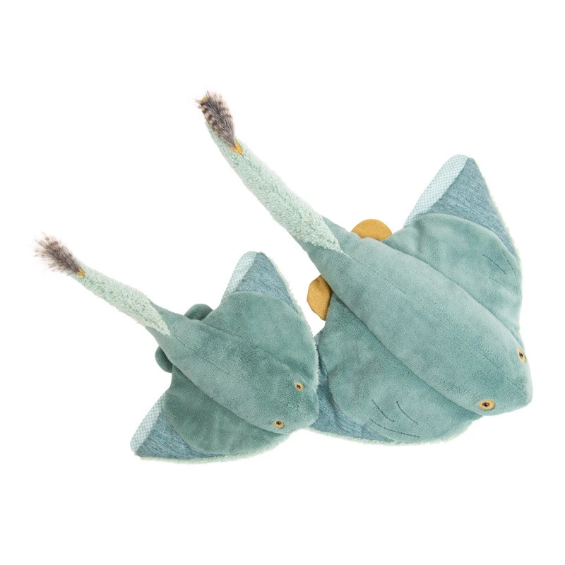 Peluche Raie 64 Cm MOULIN ROTY Tout Autour Du Monde 4 Peluche Raie 64 Cm MOULIN ROTY Tout Autour Du Monde – Image 2