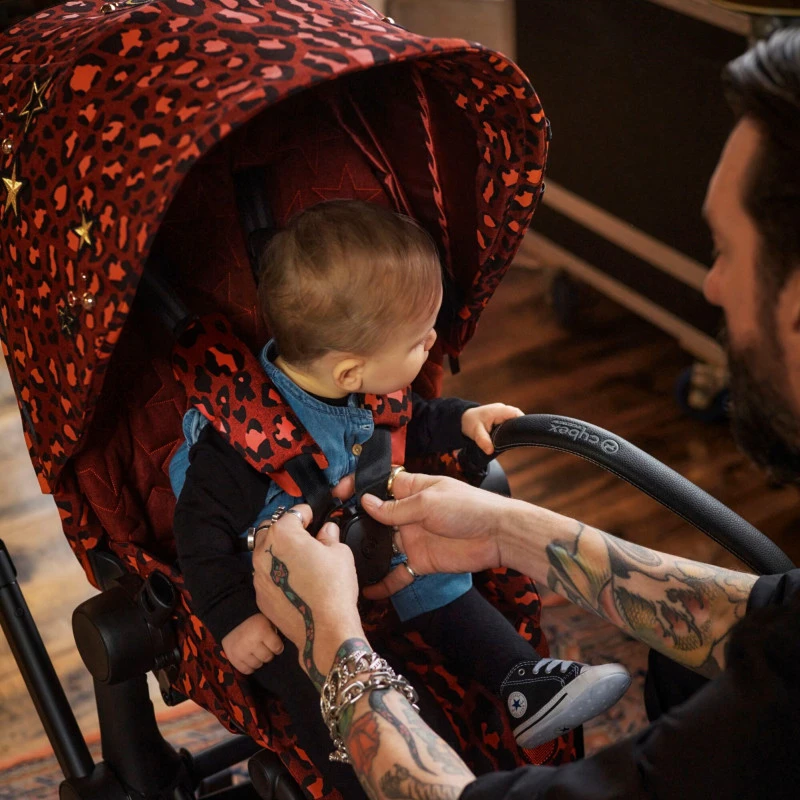 Poussette Complète EPriam 2 Matt Black CYBEX Rockstar 7 Poussette Complète EPriam 2 Matt Black CYBEX Rockstar – Image 5