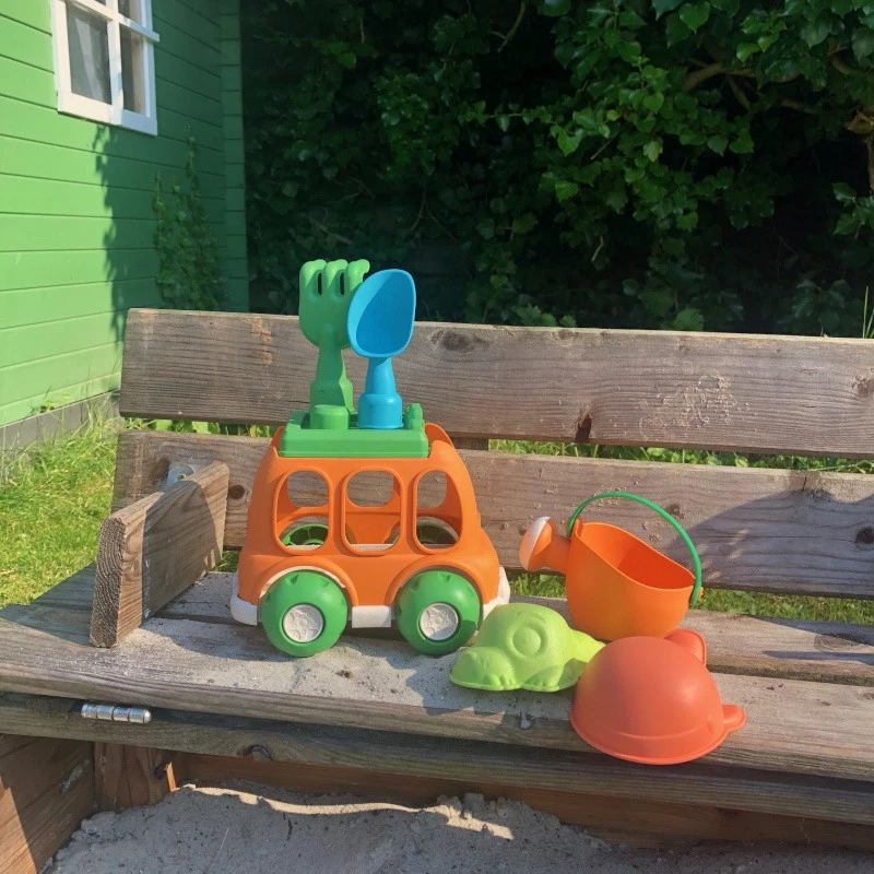 Set 6 Pièces Jardin & Plage Avec Voiture MAGNI 4 Set 6 Pièces Jardin & Plage Avec Voiture MAGNI – Image 2