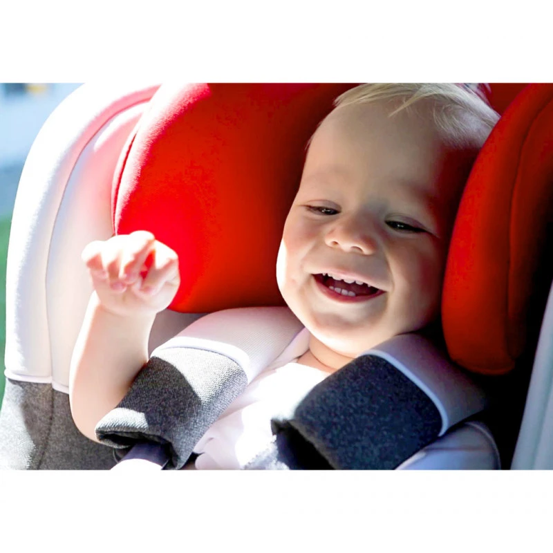 Siège Auto Gr0+/1 New Austin RENOLUX Total Black 4 Siège Auto Gr0+/1 New Austin RENOLUX Total Black – Image 2