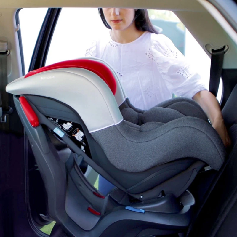 Siège Auto Gr0+/1 New Austin RENOLUX Total Black 7 Siège Auto Gr0+/1 New Austin RENOLUX Total Black – Image 5