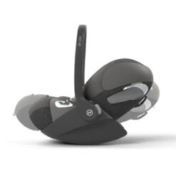 Trio Poussette Priam 4 + Cloud T I-Size + Nacelle CYBEX Chrome Black/Mirage Grey -MADE4BABY BOUTIQUE trio priam 2023nacellecloud t 30