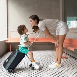 Valise Avec Assise Enfant Luggage Easy BEABA Noir -MADE4BABY BOUTIQUE valise assise voyage 8